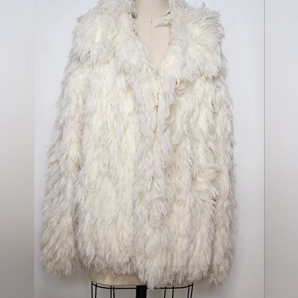 70s Ivory Shag Coat - Picture 1 of 8